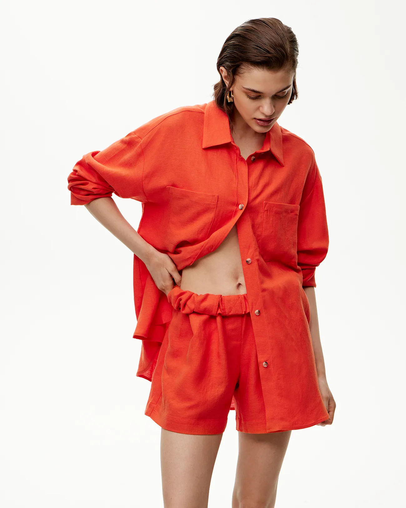 Комплект рубашка и шорты морковного цвета