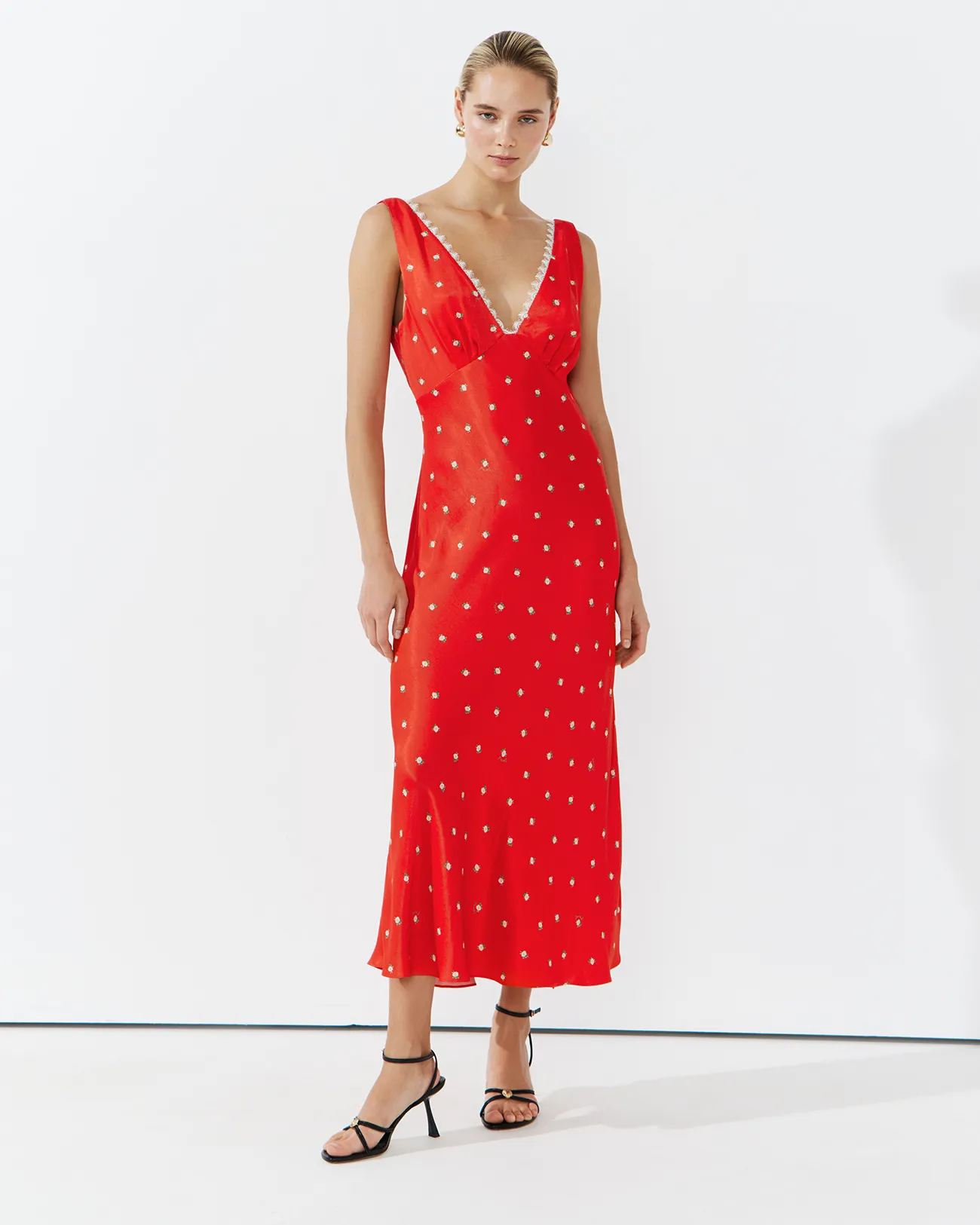 Платье миди с кружевом красного цвета