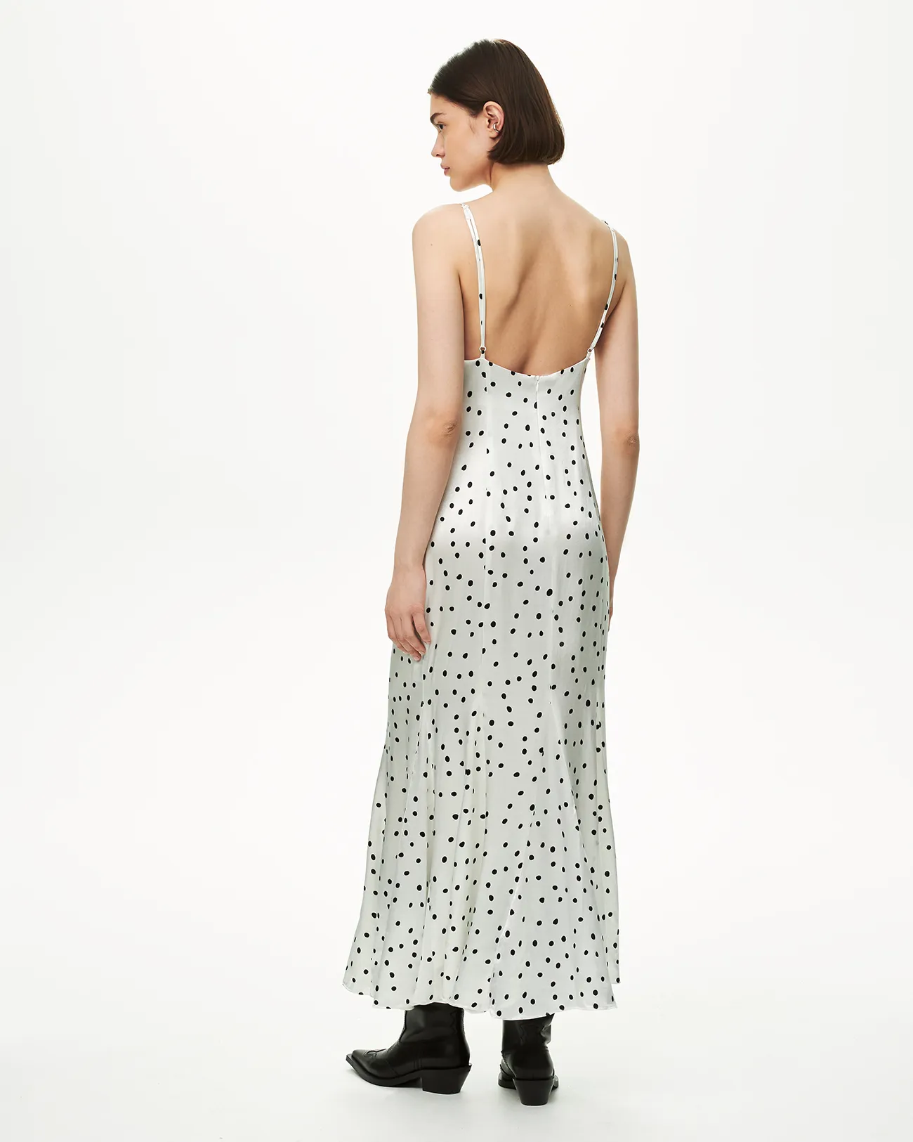 Платье-комбинация макси в горох белого цвета