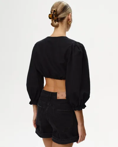 Блуза на завязках черного цвета