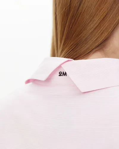Рубашка объемная в полоску розового цвета