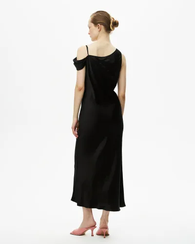 Платье-комбинация асимметричное черного цвета