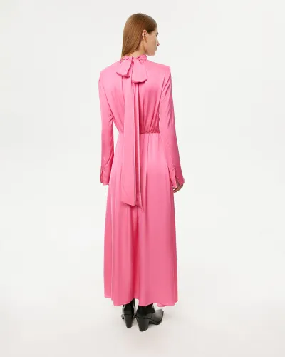Платье макси с шарфом розового цвета