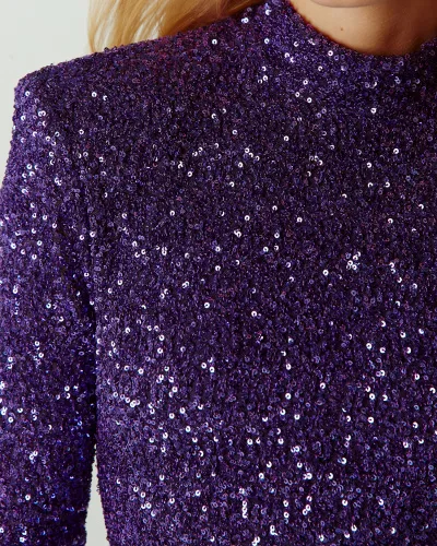 Платье мини с пайетками фиолетового цвета