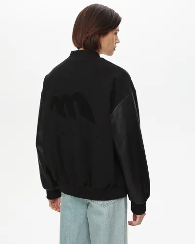 Куртка-бомбер черного цвета