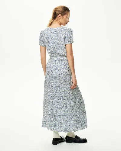 Платье миди с коротким рукавом голубого цвета