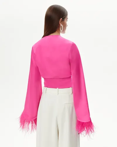Блуза с перьями розового цвета