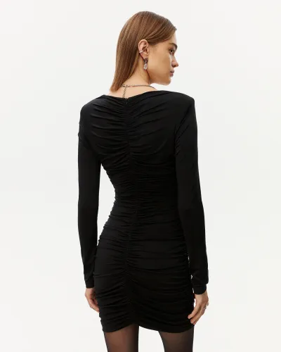 Платье мини со сборкой черного цвета