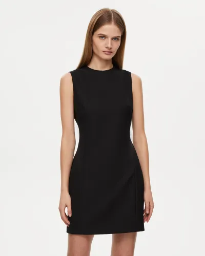 Платье мини черного цвета
