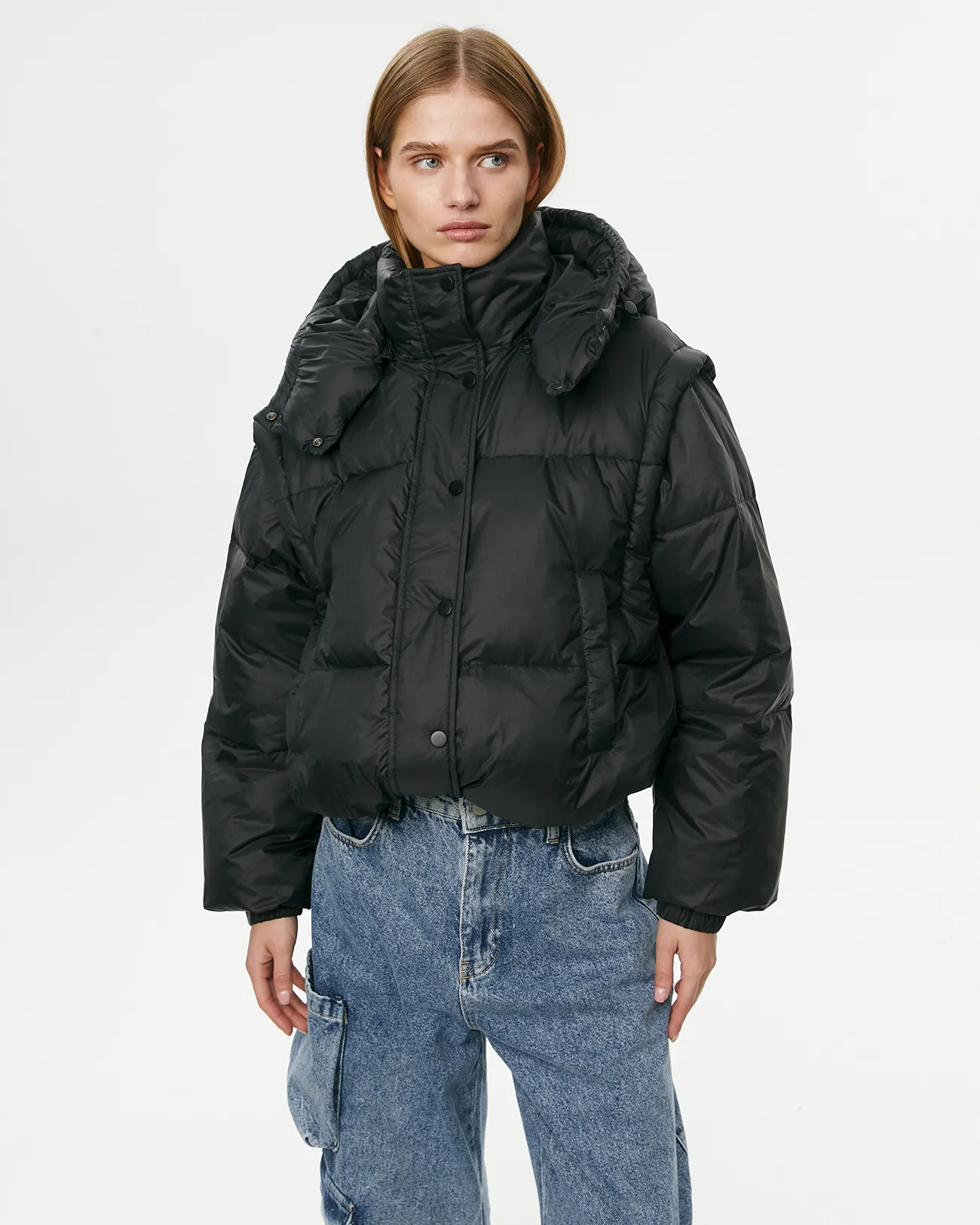 Утепленная куртка-трансформер черного цвета