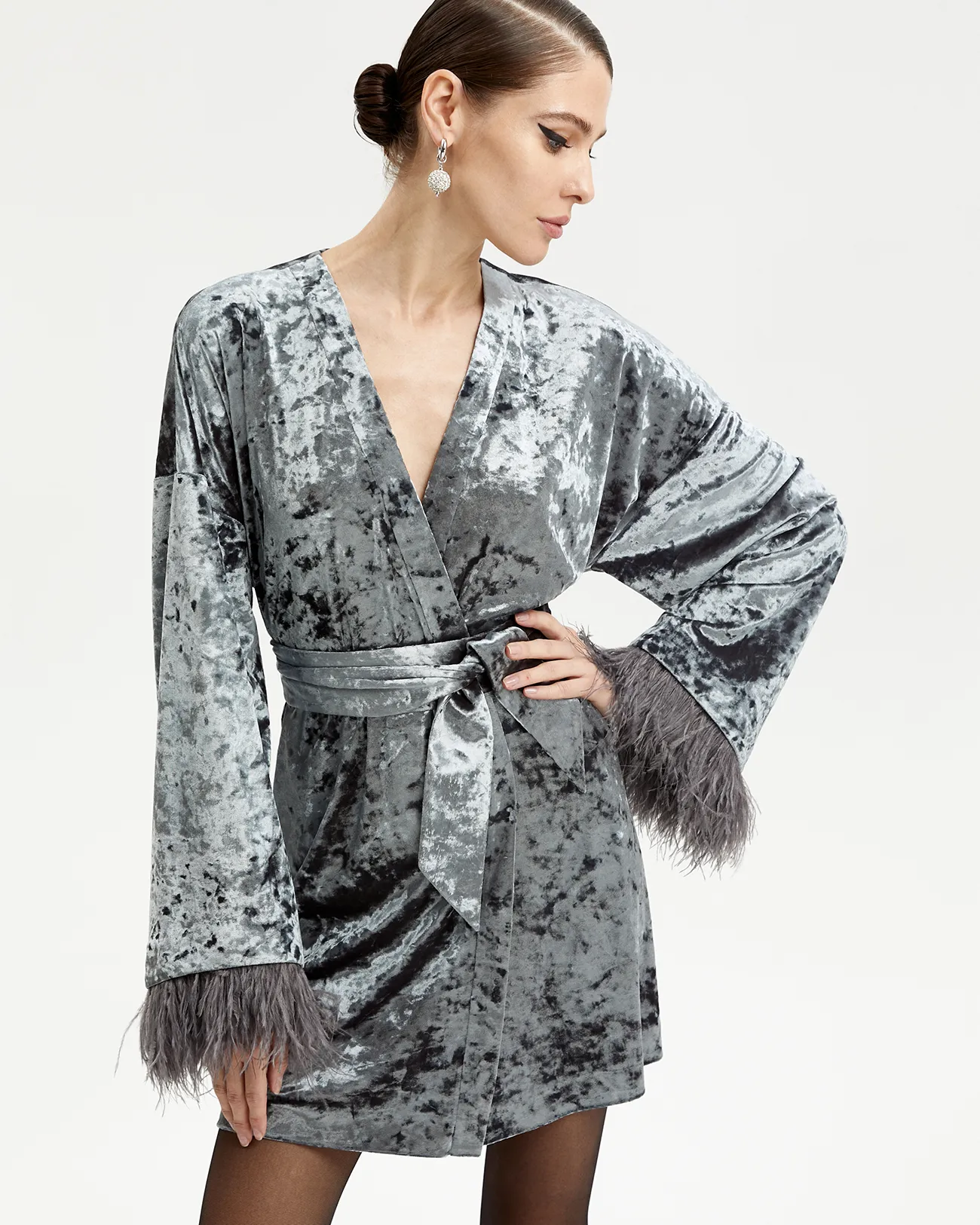 Платье-кимоно мини серого цвета